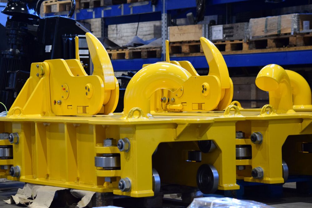 quick release hooks hauling trolley