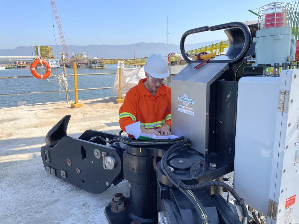 Quick Release Mooring Hooks LNG terminal Santos