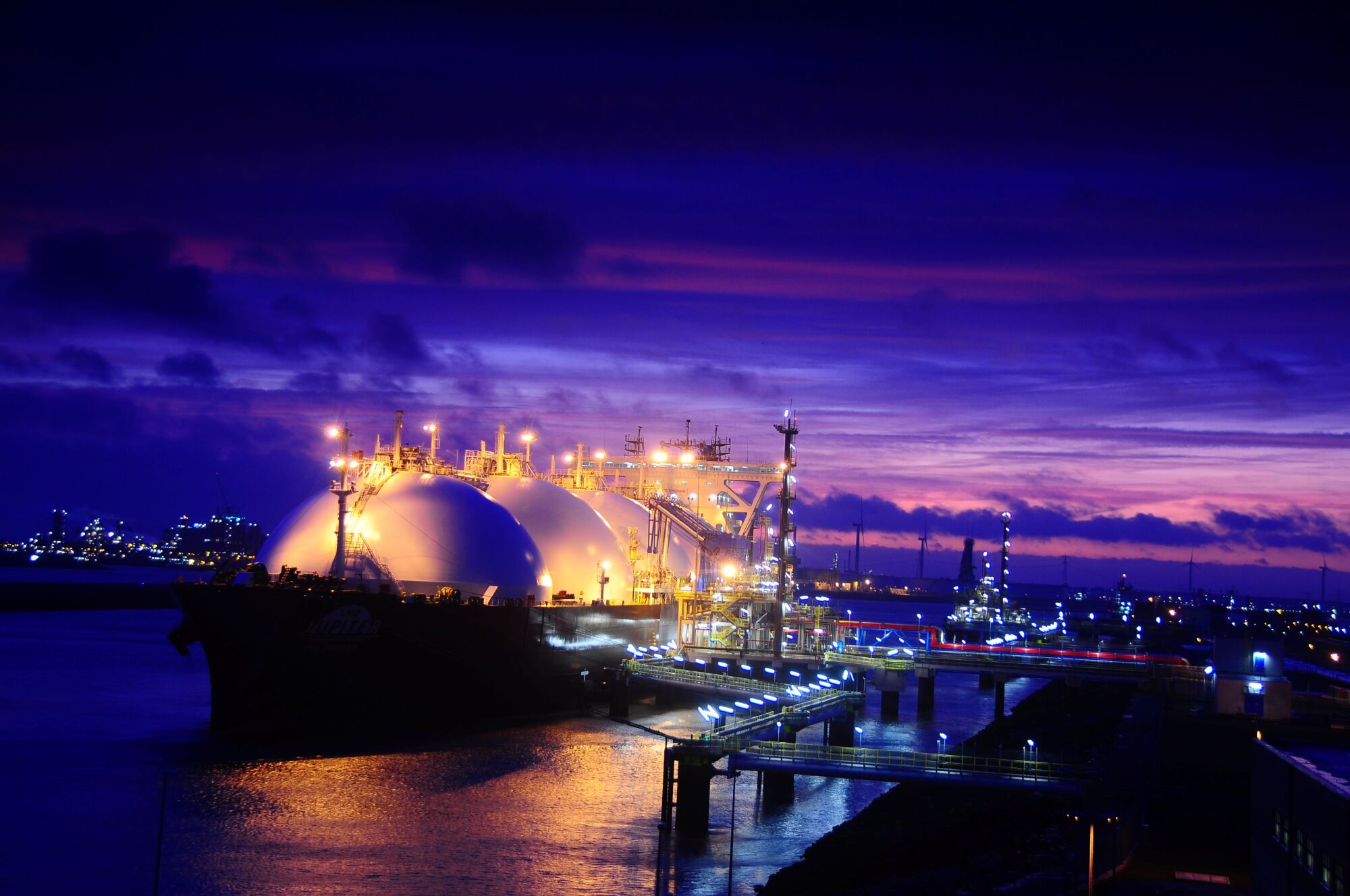 Ship Shore Link for LNG Terminal