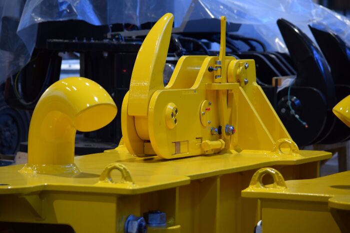quick release hooks hauling trolley