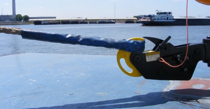 Quick Release Towing Hook