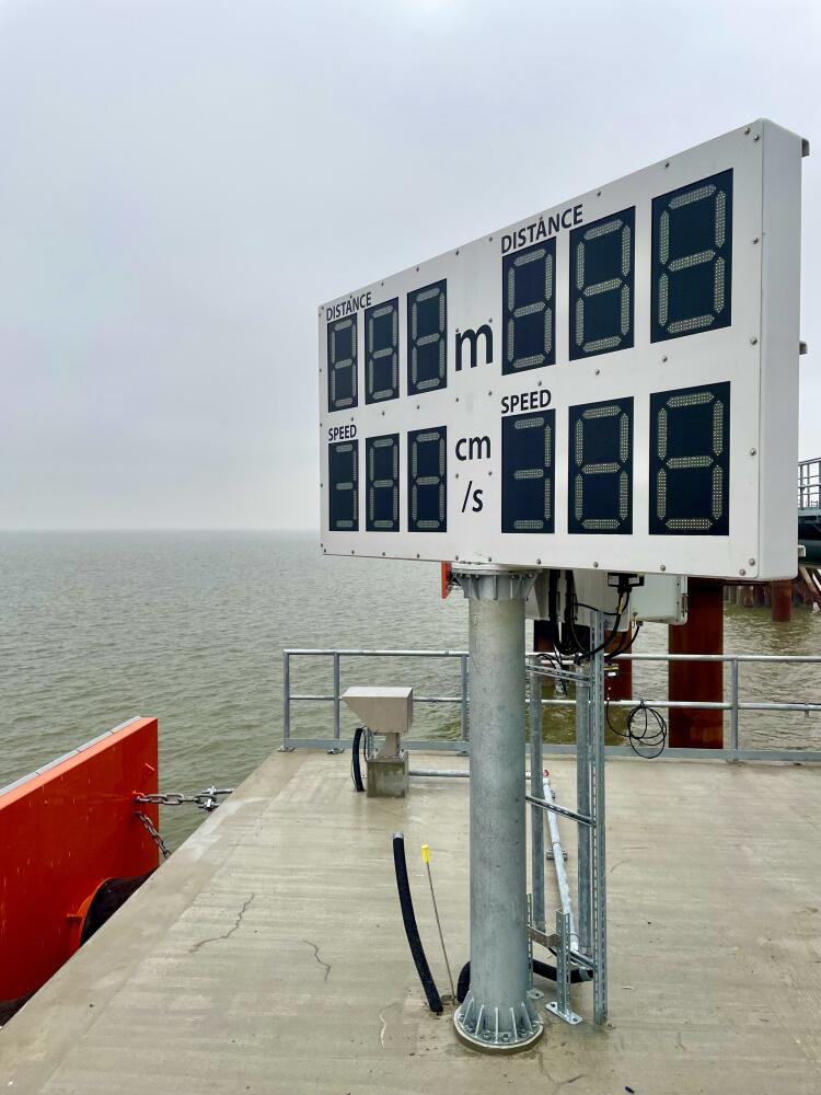 Berthing-aid-system-lng-terminal-wilhelmshaven